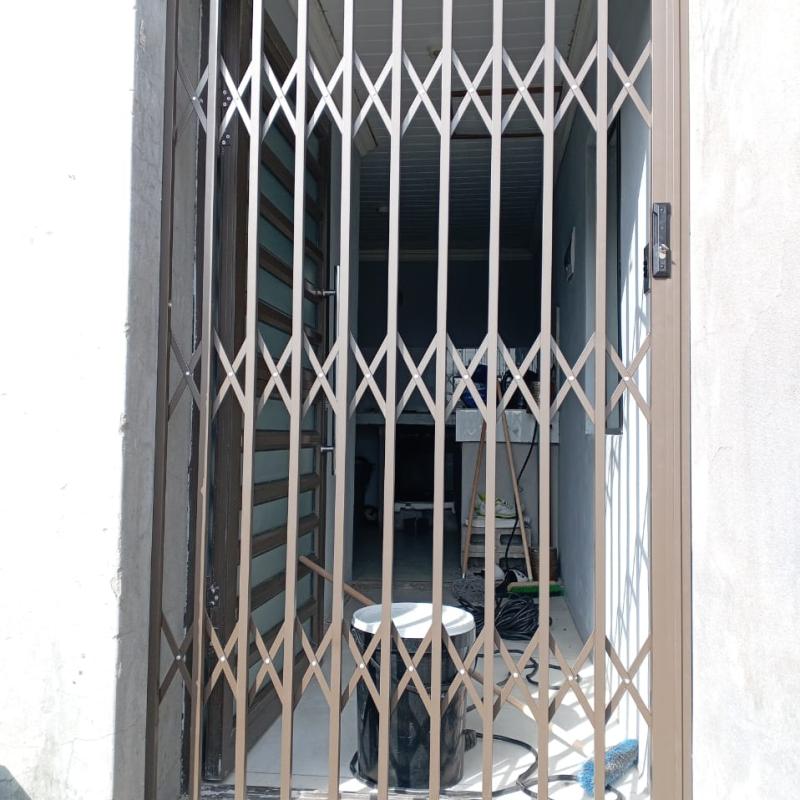 Aluminum Burglars